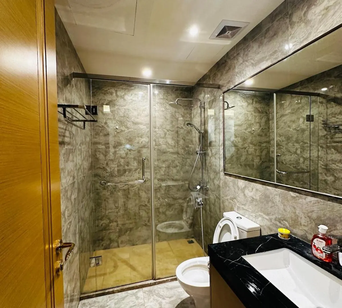 Royale City And Sea View Johor Bahru Apartment