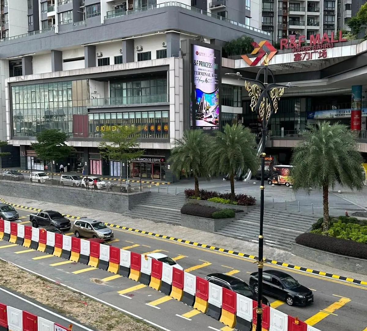Royale City And Sea View Johor Bahru 0*,